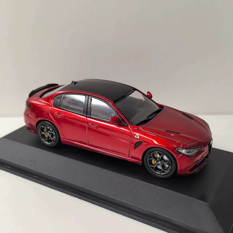 

SOLIDO 1/43 Scale ALFA ROMEO GIULIA Alloy Simulation Car Model Static Collection Decorated Holiday Toys Souvenir Gift