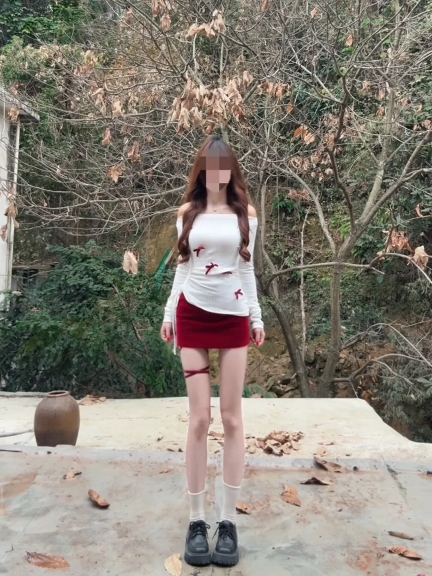 달콤하고 매콤한 스타일의 화이트 탑과 레드 스커트 투피스 세트 여성용 겨울 패션 하이웨이스트...