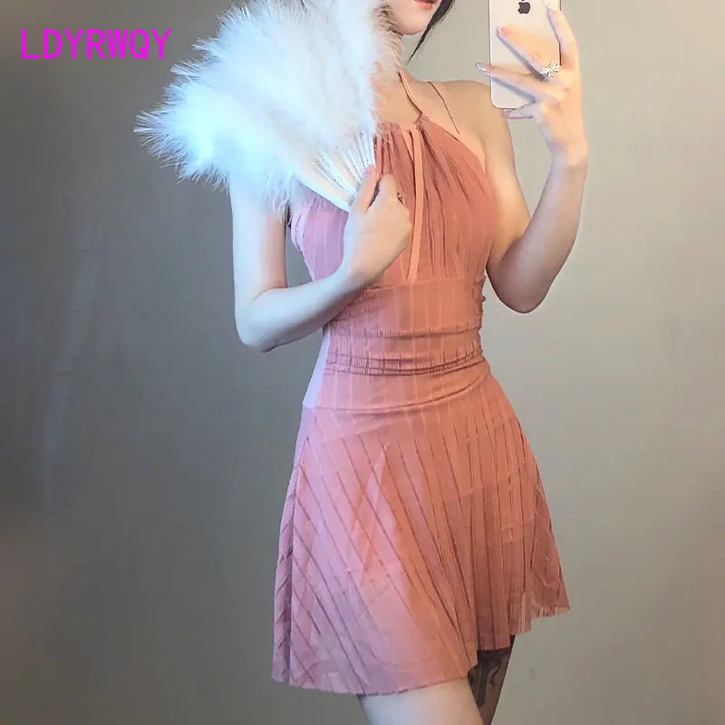 Vintage small chest and neck, conservative one-piece bathing suit, women's hot spring bikini