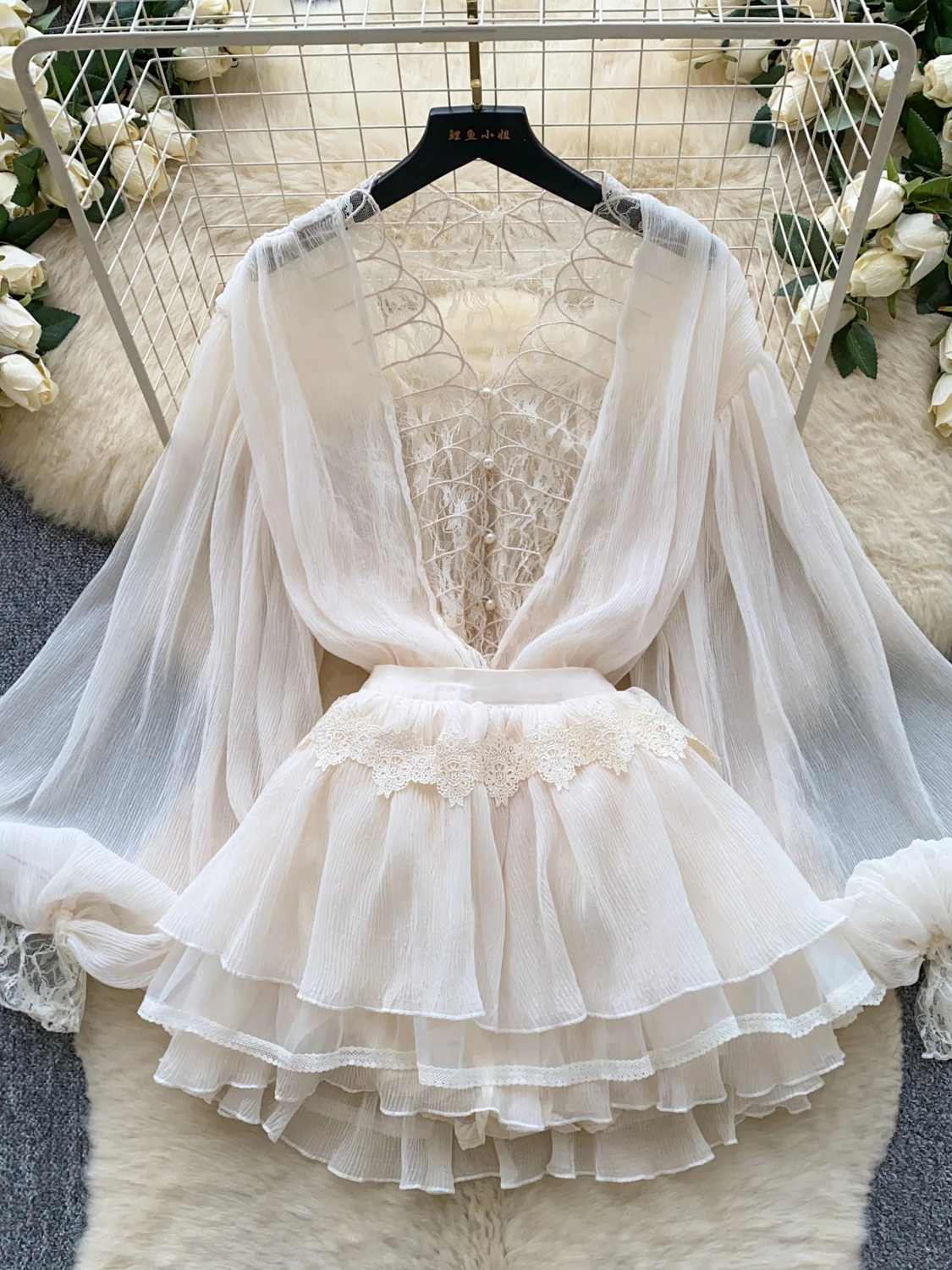 Women's Fairy Tale Style Lace V-Neck Top And Skirt Set Lantern Sleeve Cake Skirt High Waist Slim Fit Autumn Fashion Set