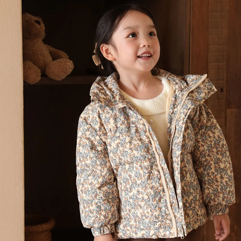 

Детские легкие пуховики с капюшоном для мальчиков, теплая верхняя одежда, осенние детские пальто для девочек, повседневная одежда с мультяшным принтом