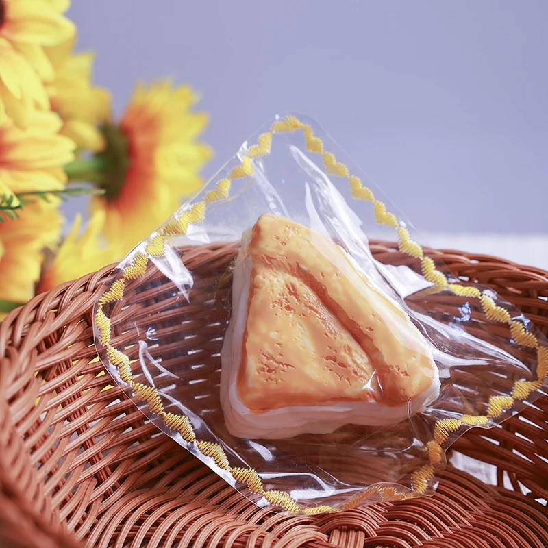 ZOCO卸売 カスタムクリスマスクロワッサン シリコンスクイーズ玩具 手作り感覚玩具 ストレス解消ギフト まとめ買い パーティーに最適