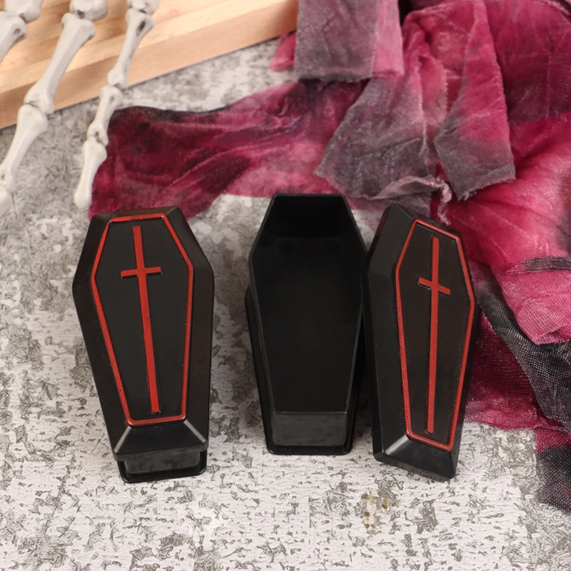 

2pcs Miniature Empty Coffin Boxes Prank Props Miniature Coffin Box Halloween Party Props