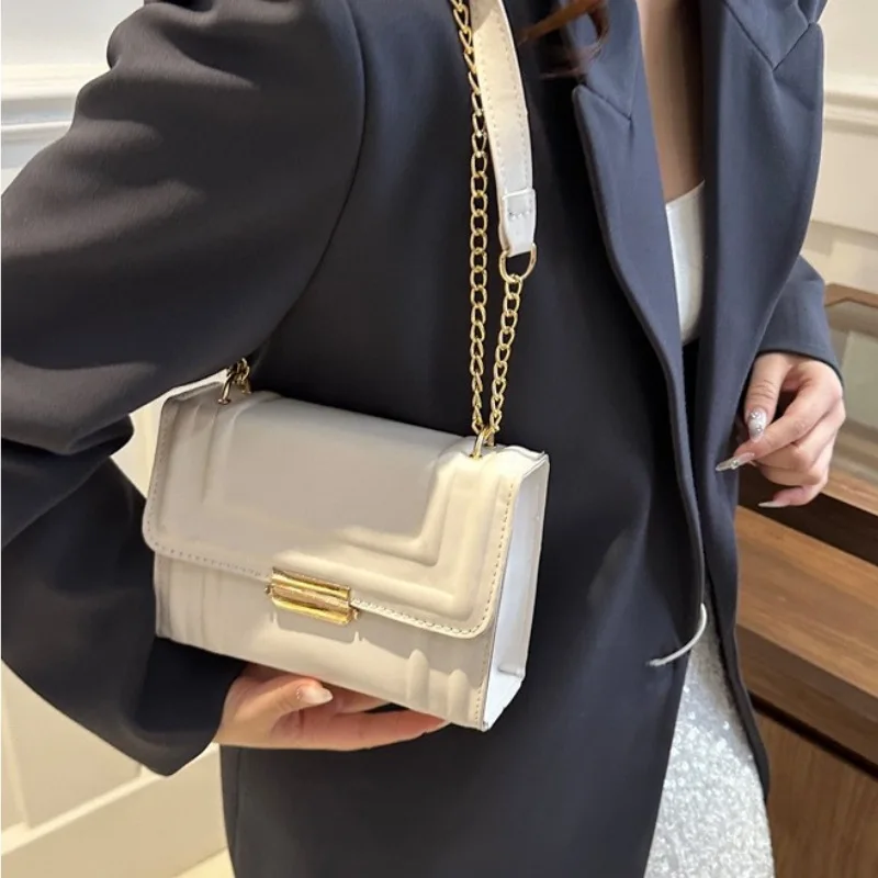 

2025 Korean Style Women's Chain Bag Trendy Solid Color Shoulder Crossbody Purse Fashionable Square Bag Chic Minimalist Handbag