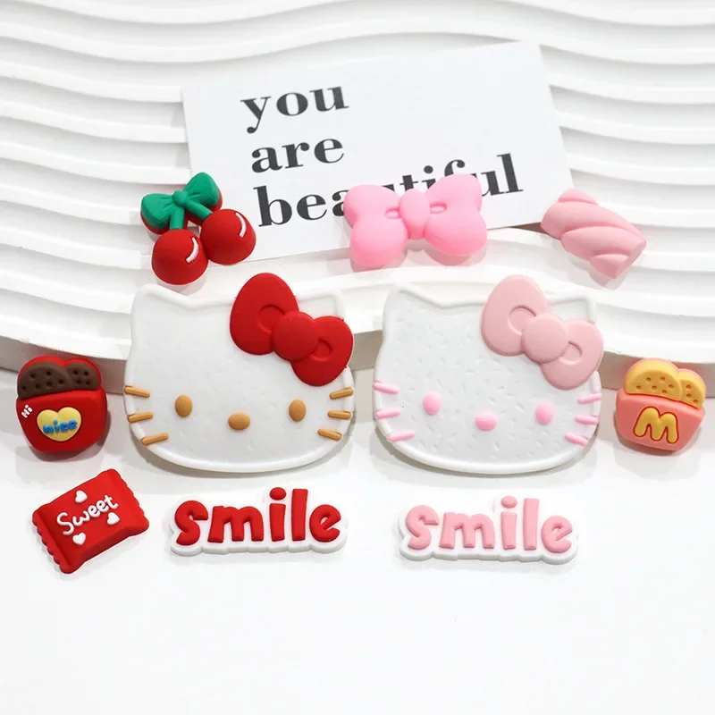 Miniso كوكي سلسلة موضوع مرحبا كيتي الكرتون الأحذية السحر مع ثقوب ل قباقيب لطيف Diy بها بنفسك ديكور عيد الميلاد هدايا حفلة الهالوين