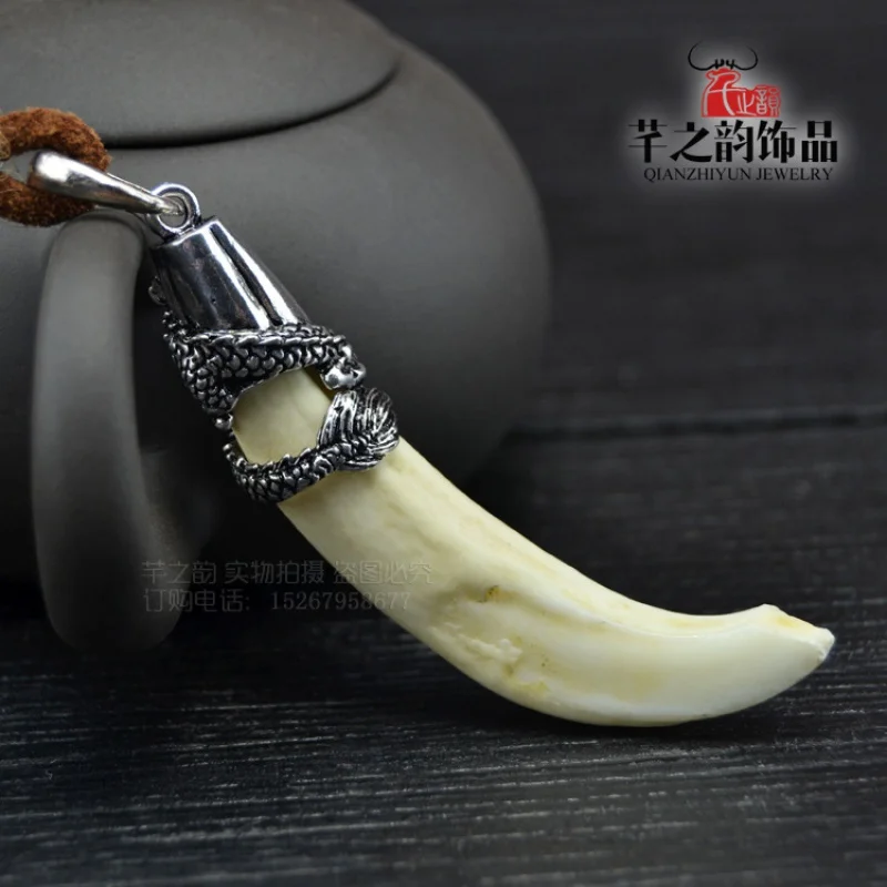 

Boar Tooth Sweater Chain Men's Long Yak Leather Necklace Rope Coarse Ore Domineering Personalized Retro Pendant