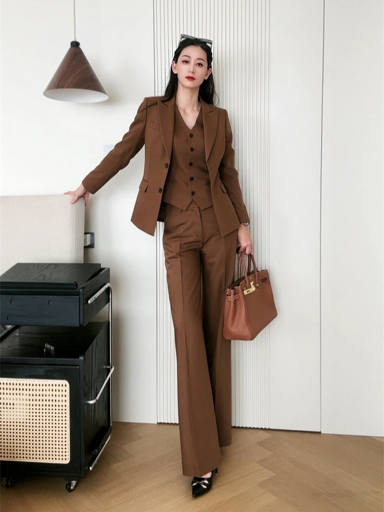 厚みのあるディープブラウンのスリーピーススーツセット女性用ビジネスインタビュープロフェッショナル秋冬通勤スタイルテーラードフィット