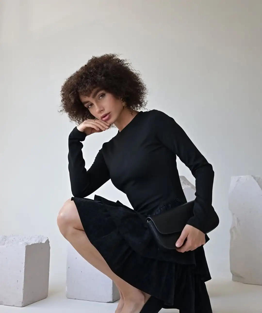 Klassieke mini-jurk met ruches en volledige mouwen, dames, chique ronde hals, hoge taille, gelaagde geplooide slanke korte jurken, dame, dagelijkse uitloper