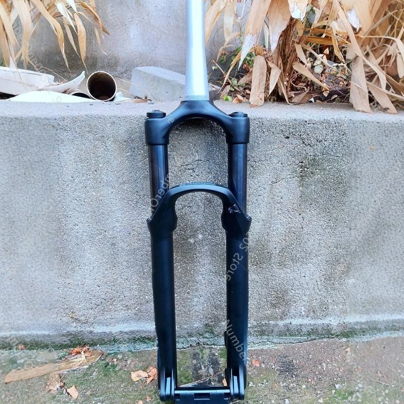 

Air Fork 27.5 Inch Mountain Bike Fork 120mm Travel 15x100mm Thru Axle Remote Lockout Suspension Fork