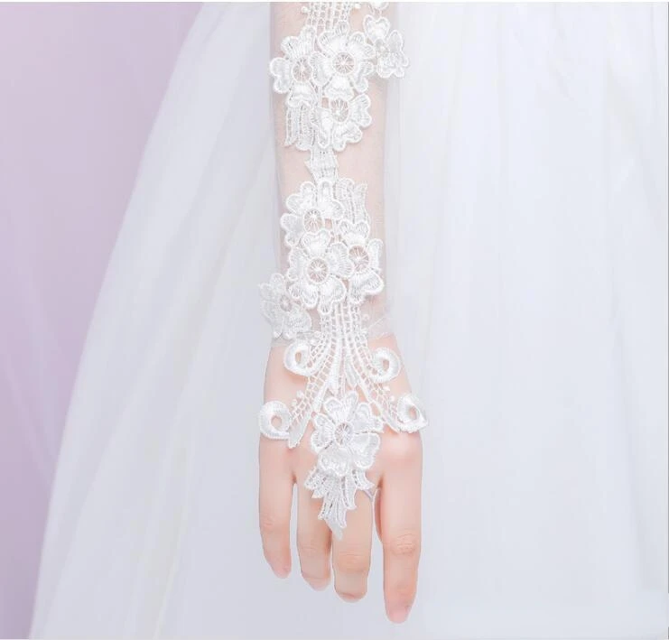 Newest Below Elbow Length Wedding Gloves Fingerless Lace Applique Wedding Dress Accessories Bridal Gloves