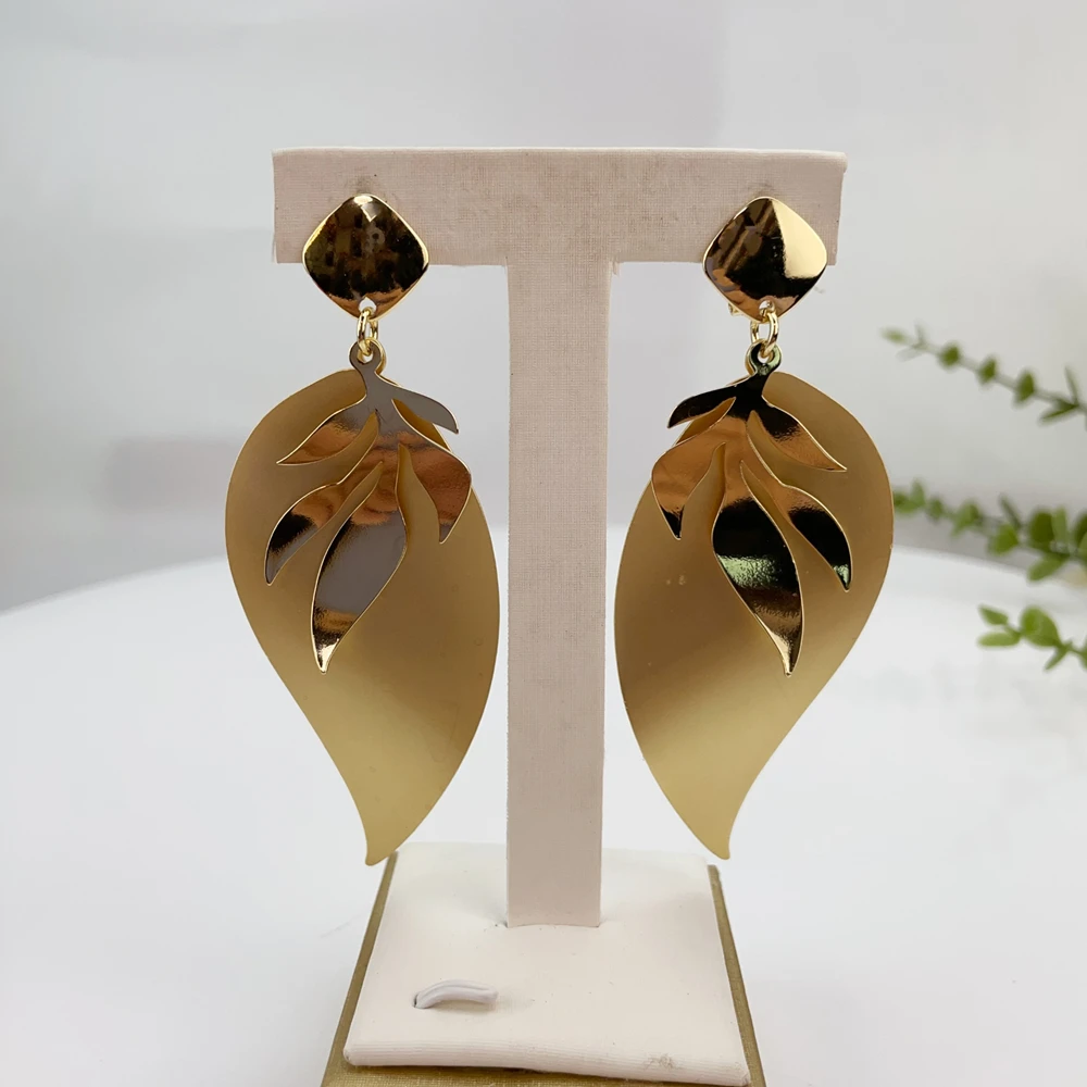 Yuminglai Fashion Luxury Brazilian Jewelry Accessories Superior Quality Goldplated Earrings for Women FHK24423