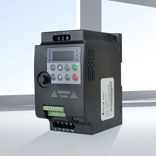 

High Performance Industrial Control High Tech 220V 380V Variable Frequency Drive 0.4KW-4KW Frequency Converter Water Pump VFD