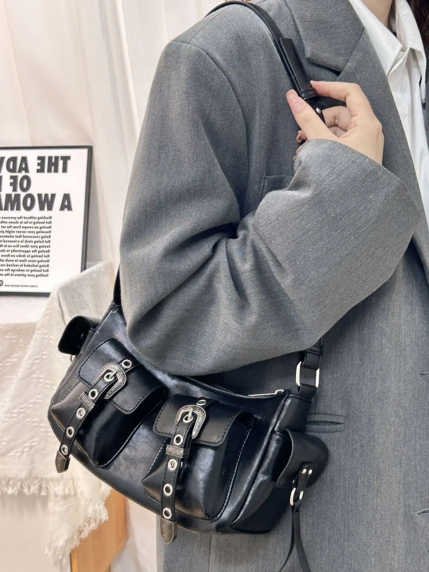 Damska torba na ramię ze skóry PU z regulowanym paskiem Vintage Crossbody Bag Multi-Pocket Messenger Bag for Traveling Shopping Commuting