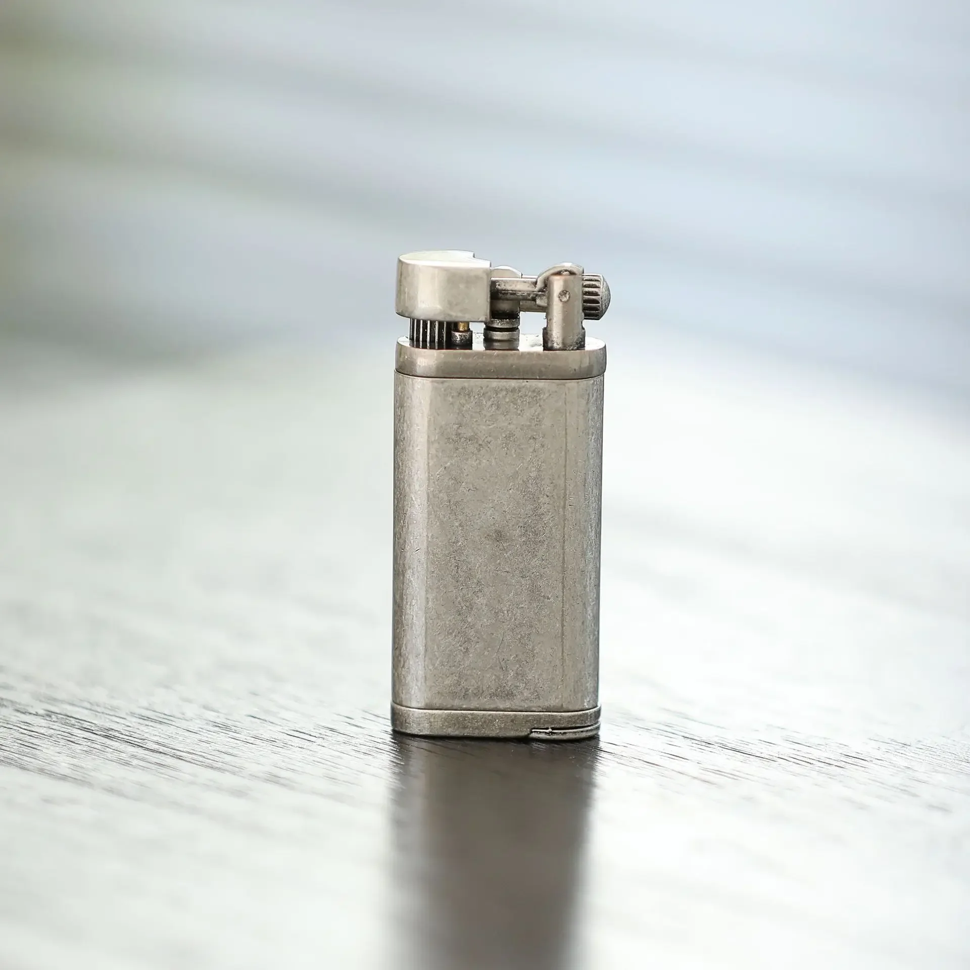 SPUNK Retro Metal Outdoor Windproof Butane Gas Lighter Rocker Arm Grinding Wheel Oblique Flame Pipe Cycle Use Lighter Cigar Tool image 3