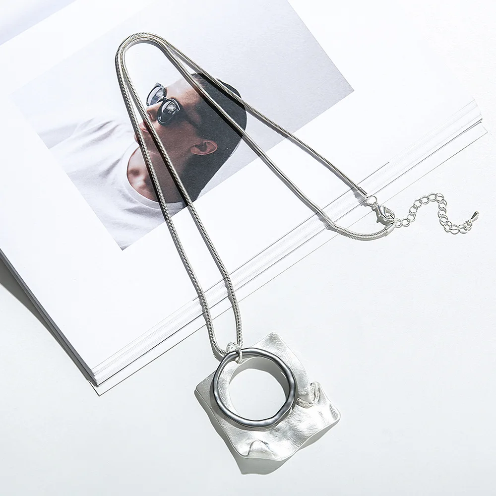 DIY accessories Sweater chain specializes in popular women's alloy tassel long ins jewelry retro simple pendant