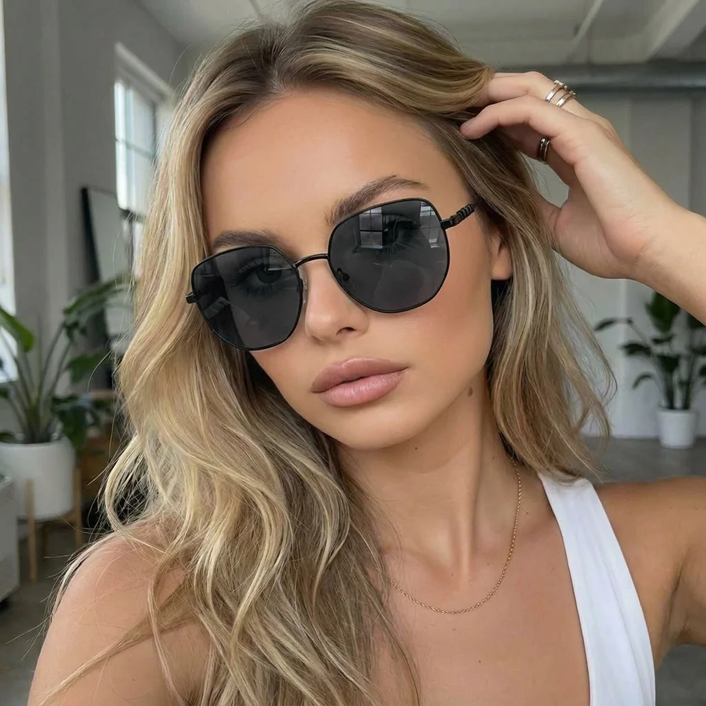 Fashionable Versatile Travel Sunglasses - Uv Protection And Sun Protection. Men's And Women's Versions Are The Same.9502