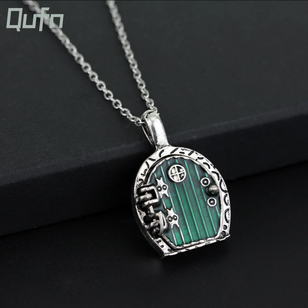 The Fairy Door Locket Necklace Bilbo Baggins Vintage Retro Green Pendant Movie Jewelry For Men and Women Fashion Accessories