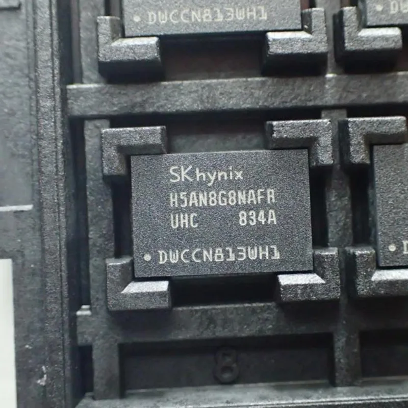 Hynix H5CG48MEBDX014N DDR5-4800MHz 16GB DRAM memory chip Confirm with CS before ordering.