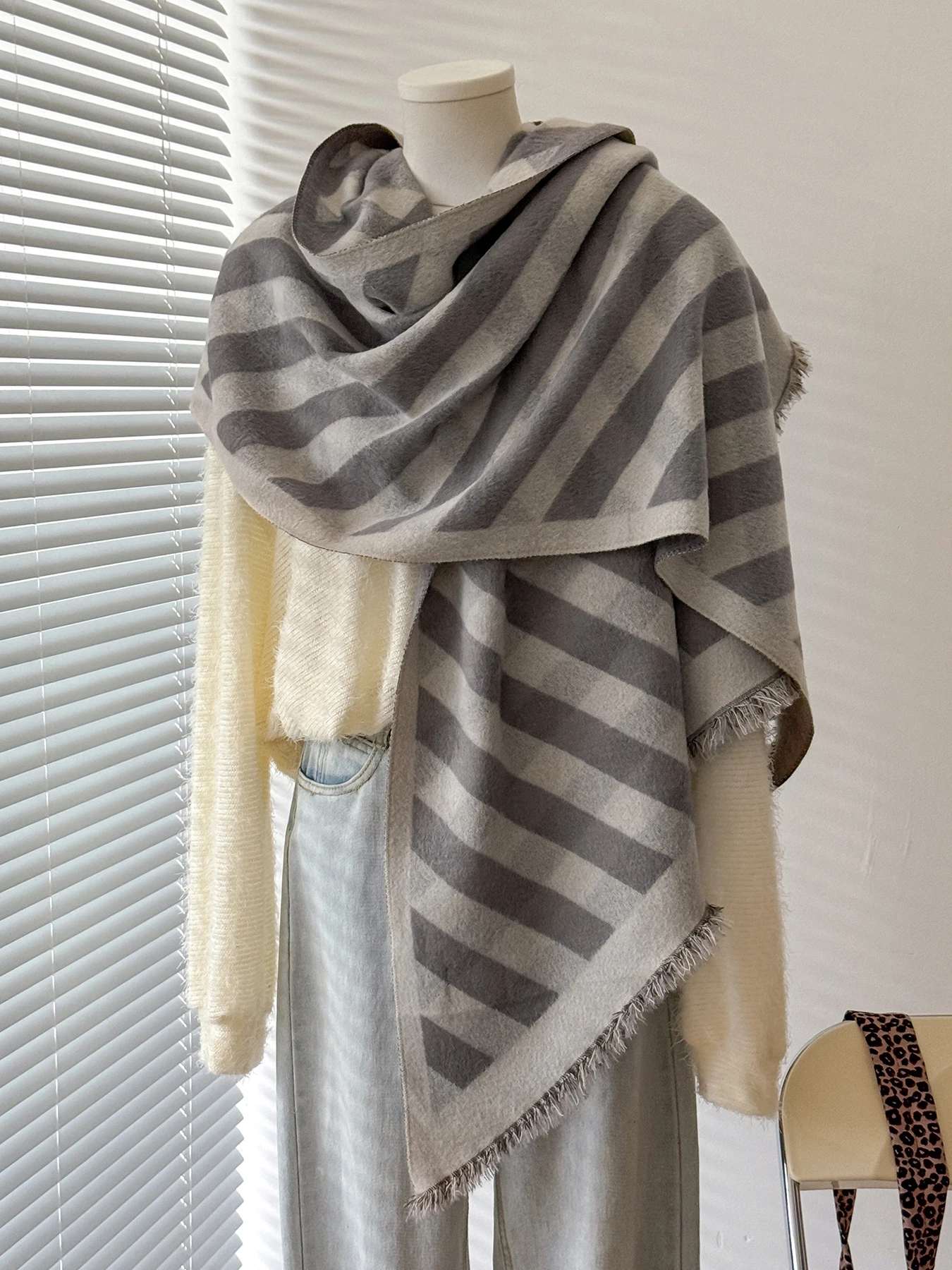 

Winter Warm Faux Cashmere Neckerchief Unisex Style with Fashion Plaid Patterns Irregular Edge & Double-Sided Wearability