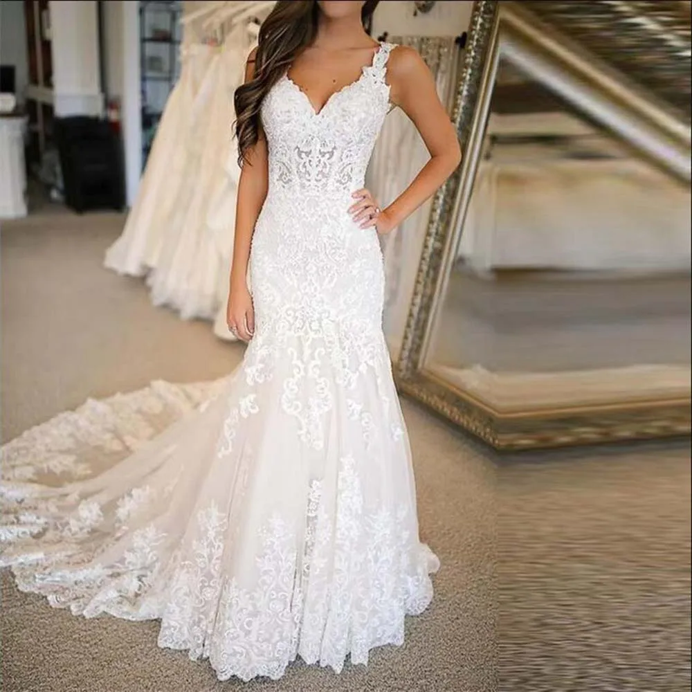 Pretty Lace Appliqued Mermaid Long Wedding Dress Customized V Neck Spaghetti Straps Bridal Gown Women Formal Party Bride Dresses