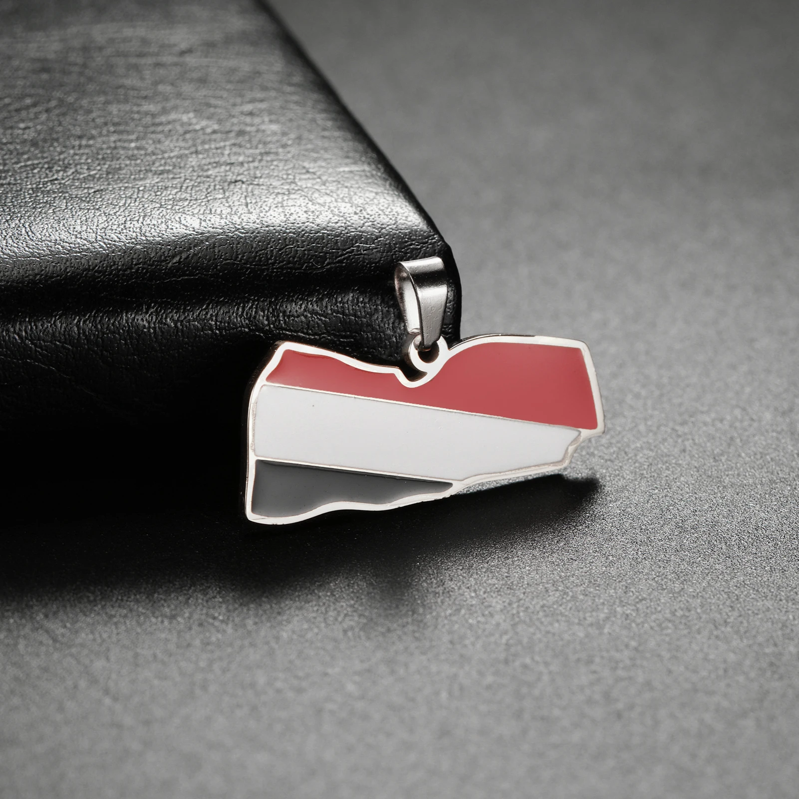 Wholesale Yemen Map Flag Charms Drip Oil Country Map DIY Charms For Jewelry Making