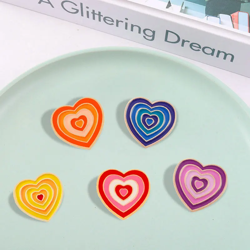 7Style Gradient Enamel Pins Custom Red Yellow Green Pink Heart Rainbow  Brooch Lapel Badge Bag fashion Jewelry Gift for Friend