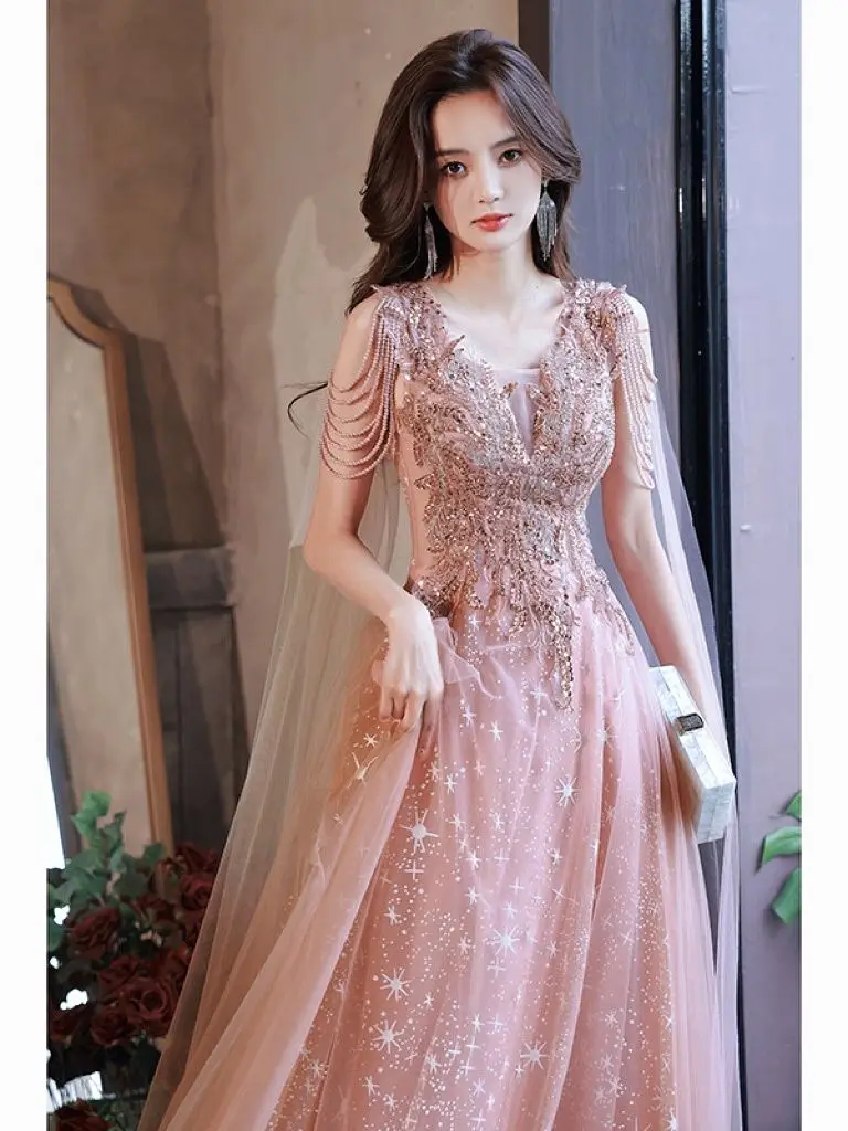 

Luxury Pink Bridesmaid Dresses With Shawl A-Line Ribbon Pearl Beading Tassel Lace Up Appliques Sequin Glitter Evening Gowns