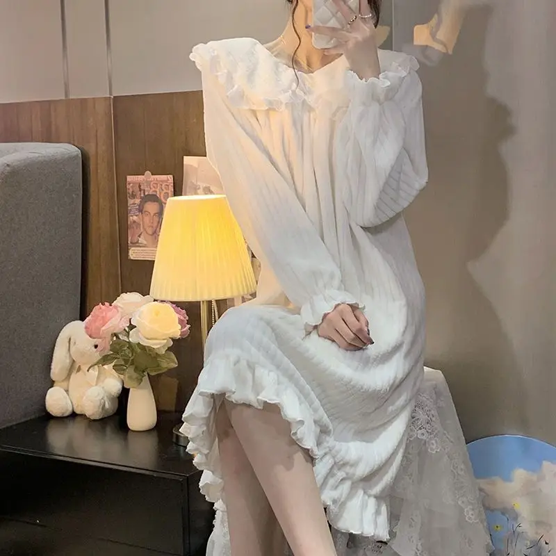 Fleece Women Nightgown Korean Lace Sleepwear Winter Night Dress Knee Length One Piece Pajamas Peter Pan Collar Warm Home Wear