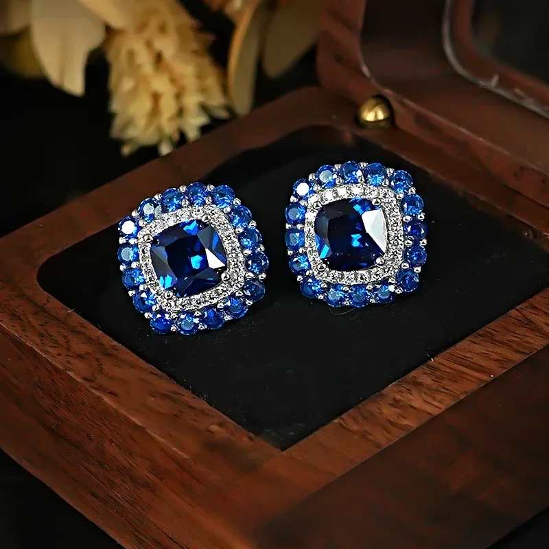 New s925 Silver Night Gradually Blue Luxury Fashion Light Luxury Princess Fang Caibao Earstuds Full of Wedding Jewelry