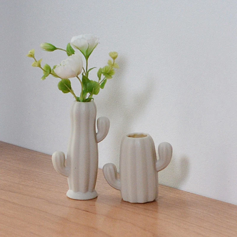 2PCS 1/6 Scale Dollhouse Miniature Simulation Mini Cactus Vase House Decoration For Barbies BJD Doll Accessories