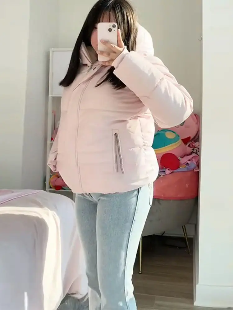 سترة نسائية وردية مع قبعة وسحاب جيوب داخلية من الفرو الصناعي سترات نسائية متينة موضة خريف وشتاء 2025 ملابس خارجية أنيقة للسيدات #5