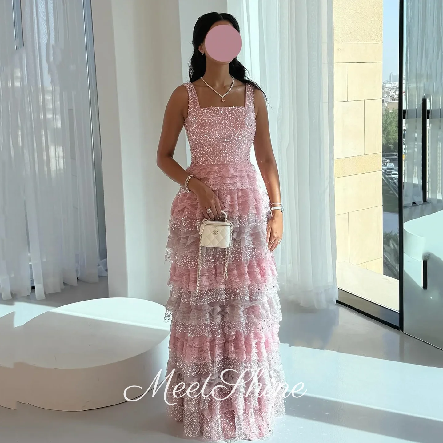 Vestidos de Noche acampanados con volantes y cuello cuadrado de color rosa pálido de lujo, elegantes vestidos formales de graduación con cuentas de tul y cristales personalizados