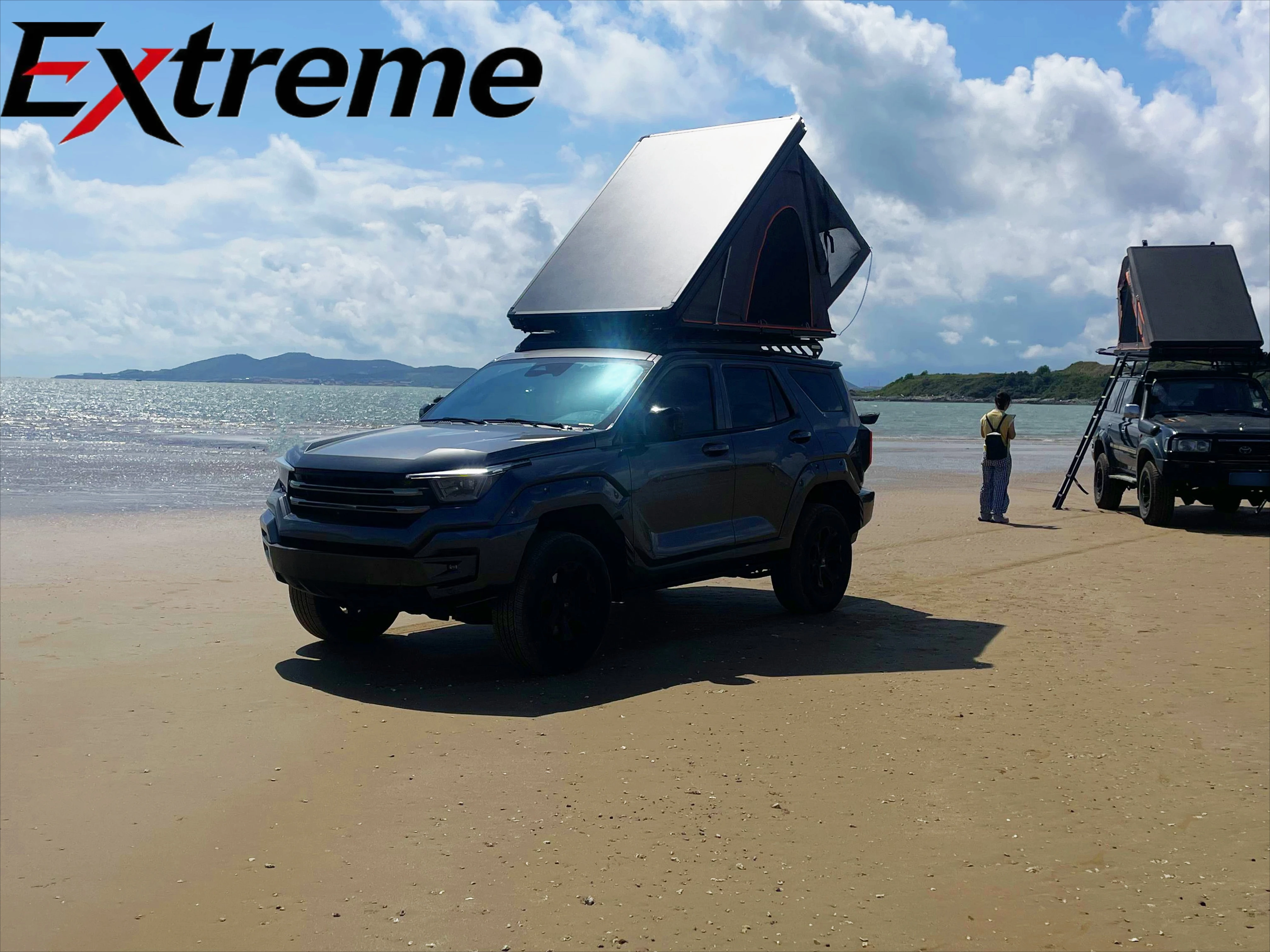 Factory Price New Design Ultra-thin Light Weight  Rooftop Tent Camping Car Roof Tent Aluminum Roof Top Tent for Car