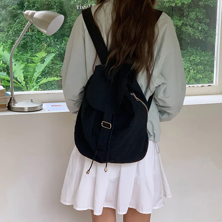 Tas Ember Serut Korea untuk Wanita Ransel Kapasitas Besar Ransel Nilon untuk Perjalanan Ringan Tas Selempang Tas Harian