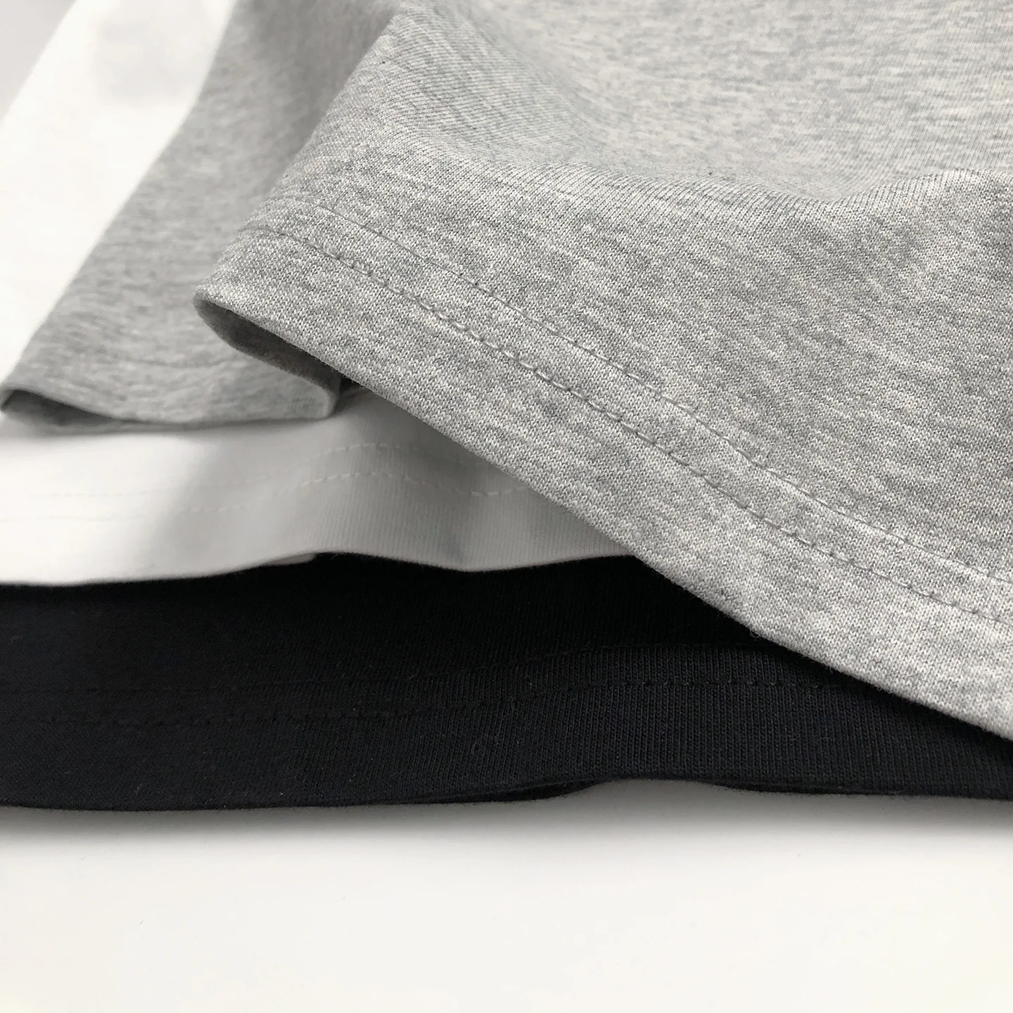 2-7 Jahre, Herbst, Baumwolle, einfarbige, schlichte T-Shirts, lange Ärmel, lockere Passform, Oberteile für Jungen und Mädchen, koreanische, weiche und atmungsaktive Kinderkleidung. – Detail 8