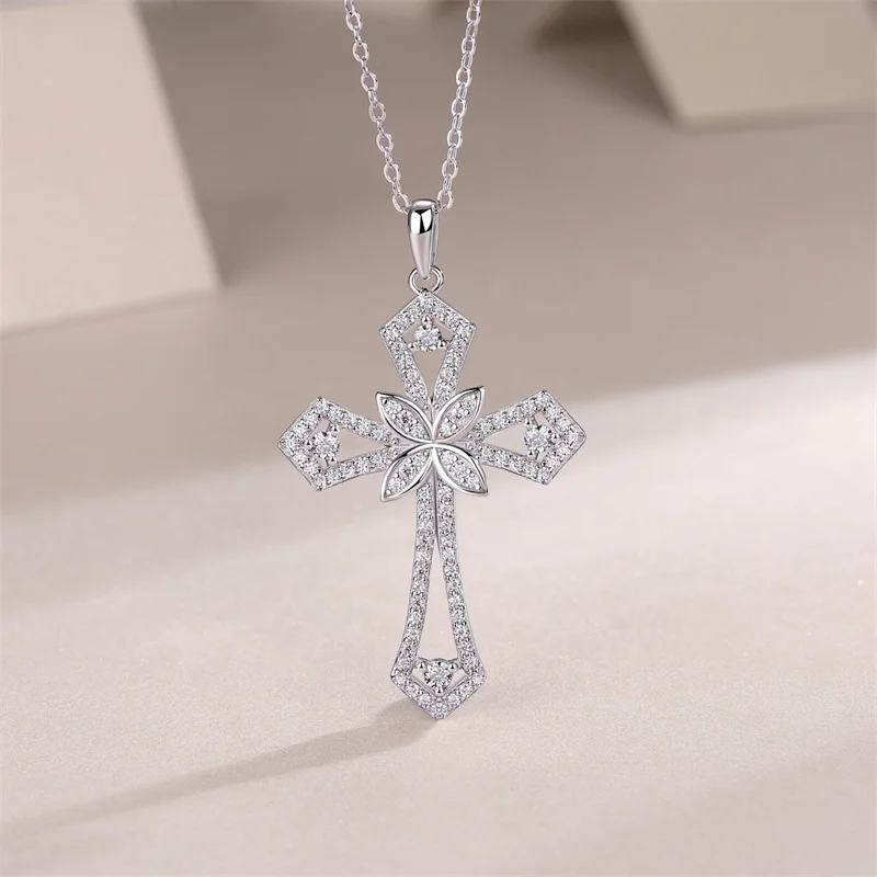 P13381 Lefei Fashion Trend Luxury Classic Moissanite Design Support Cross Necklace For Charm Women 925 Silver Party Jewelry Gift