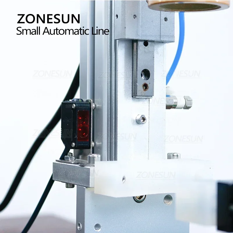 ZONESUN Small Production Line Automatic Filling Capping Machine Juice Bottle Filler Cap Screw Machine With a Conveyor ZS-MPXG1