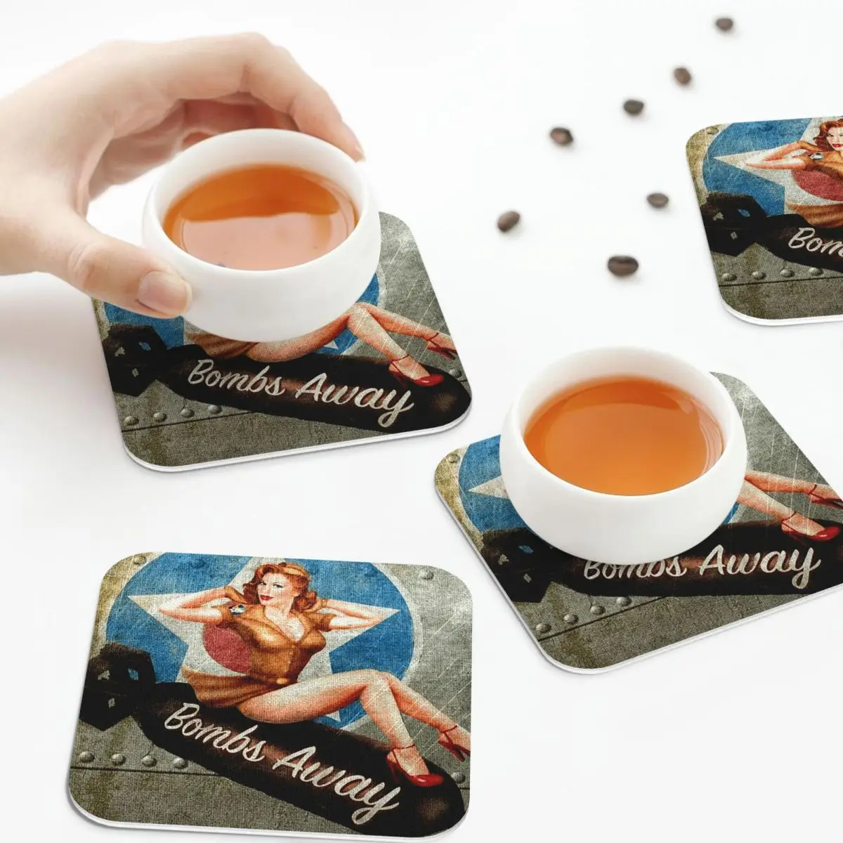 

Американские подставки PinUp Girl, кожаные салфетки, изоляционные кофейные коврики для дома, кухни, обеденные подушечки, набор из 4 шт.