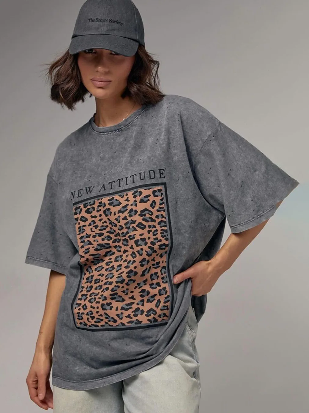 2025 new casual versatile 100% heavyweight cotton short-sleeved t-shirt female washed black do old retro American ins loose top image 4