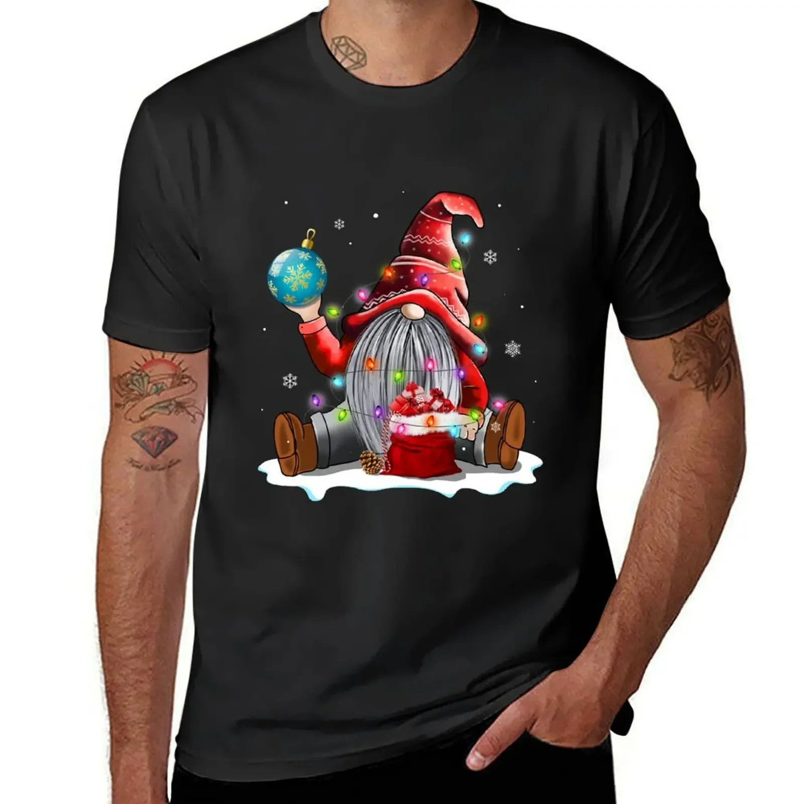 

Cute Christmas Red Gnome Santa Light Shirt Gnomes Xmas Holiday T Shirt T-Shirt man clothes summer 2025 plain black t shirts men