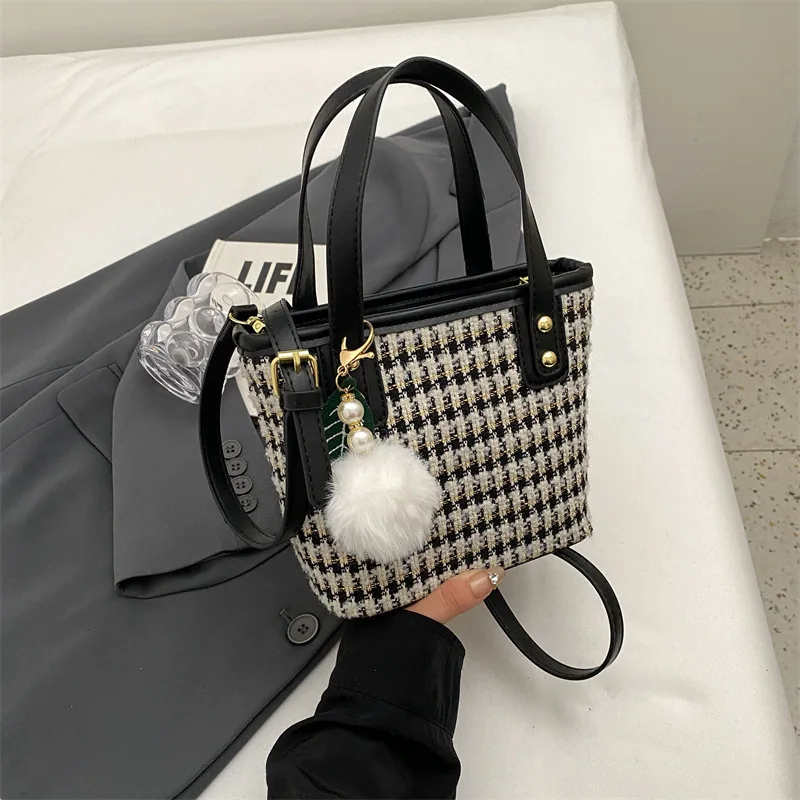 Women's One Shoulder Crossbody Bag Handheld Bucket Bag New Fashion Portable Popular Versatile Thousand Bird Grid