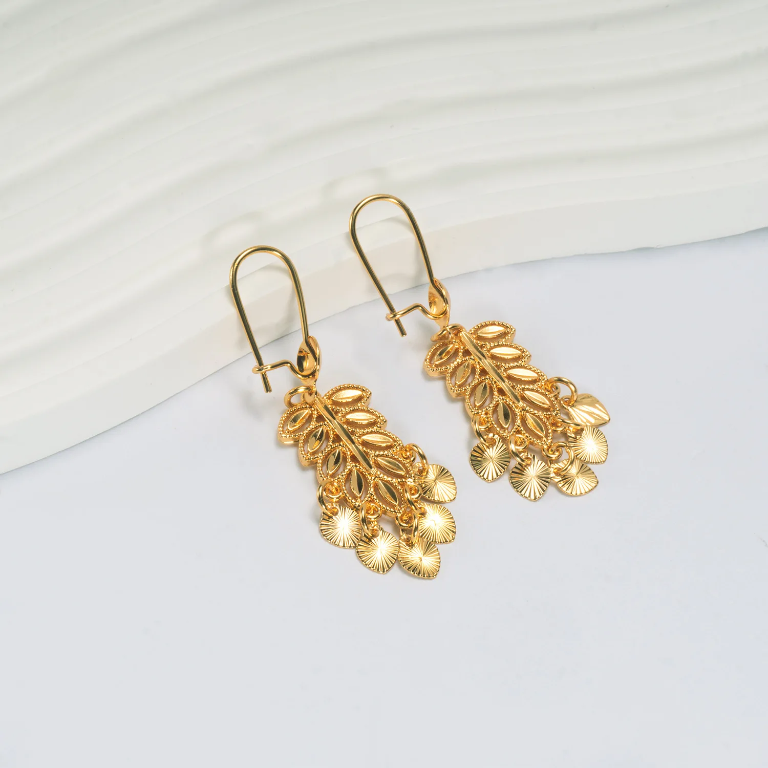 Huixing Middle East Bride Gold-plated Long Earrings Series Bohemian Leaf Earrings Light Luxury Temperament Earrings Exotic
