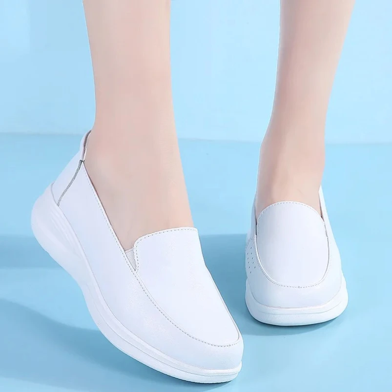 2025 г. женские туфли для медсестер из натуральной кожи на мягкой подошве, дышащие и удобные осенне-зимние медицинские туфли на толстой подошве, противоскользящие