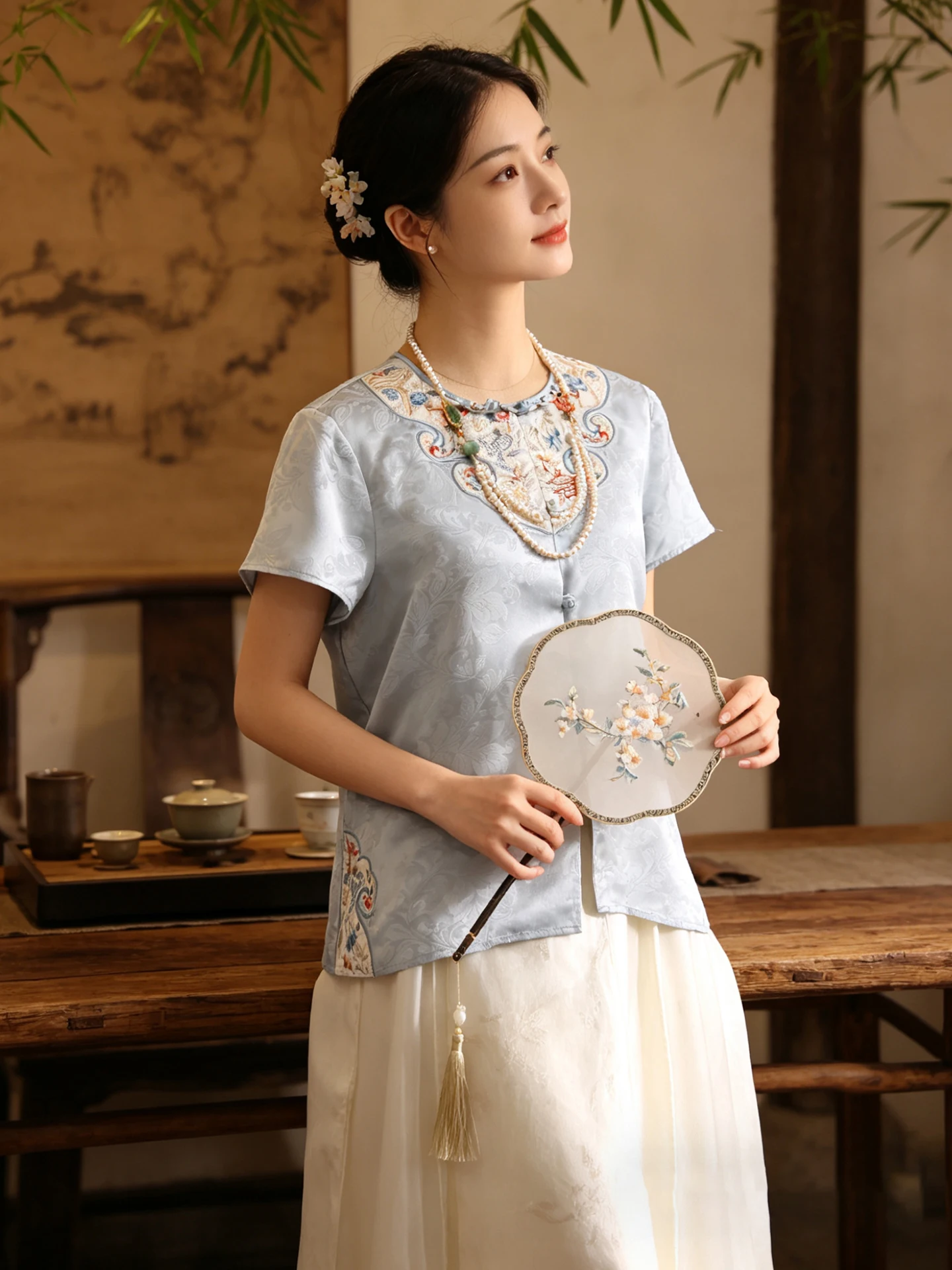 New Chinese Style Commuter Retro Embroidered Floral Silk  Linen Short Sleeve Button up Summer Shirt Women's Fashion