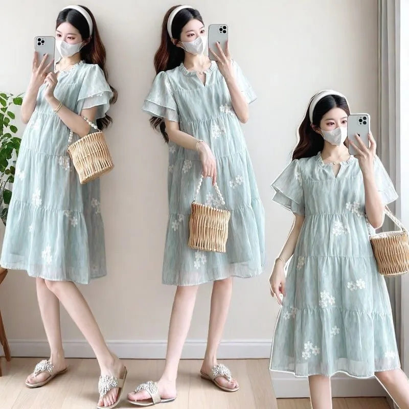 

2025 Pregnant Women's Embroidered Medium length Dress Maternity Short Sleeve Breathable Flower Pattern Dress For Gift LI261