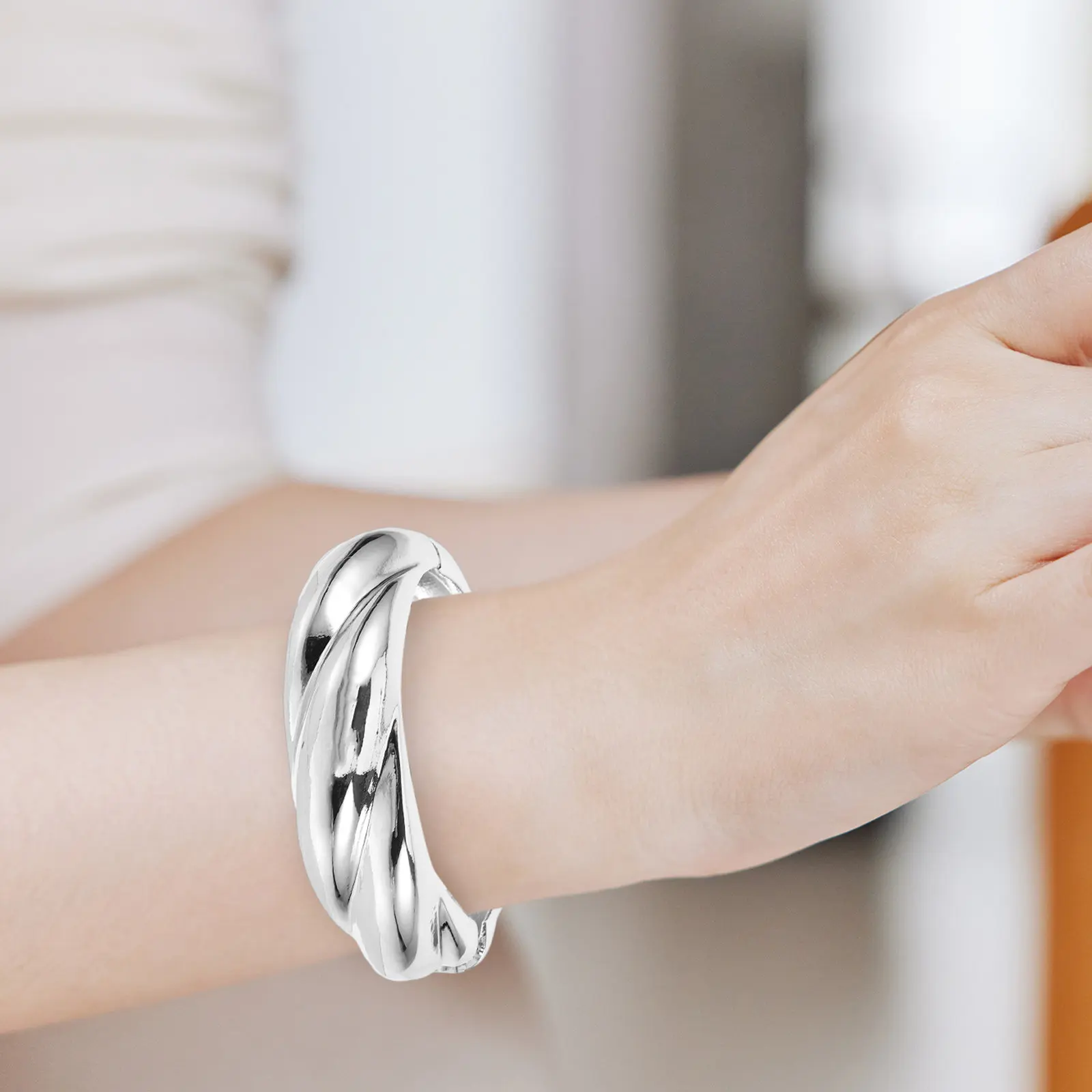 Bangle Bracelet for Women Metal Material Comfortable Wearing Experience Versatile Minimalist Jewelry Suitable for Any Outfit