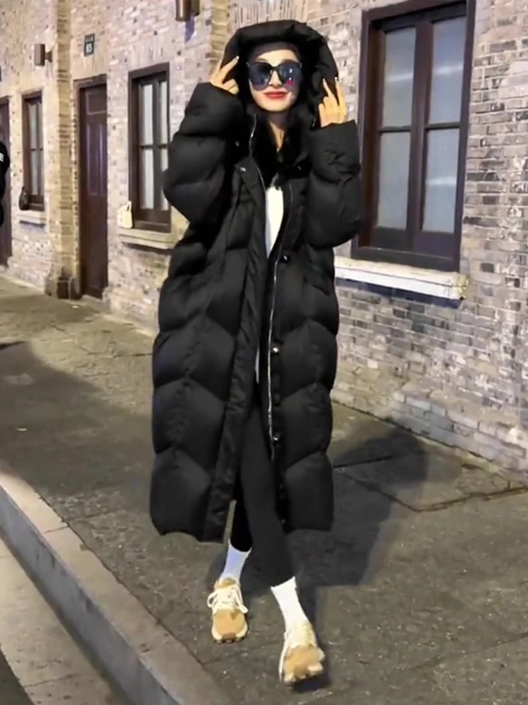 Długi płaszcz puchowy z kapturem, za kolano, damski, ciepły, w stylu koreańskim, prosty krój, materiał z pamięcią kształtu.