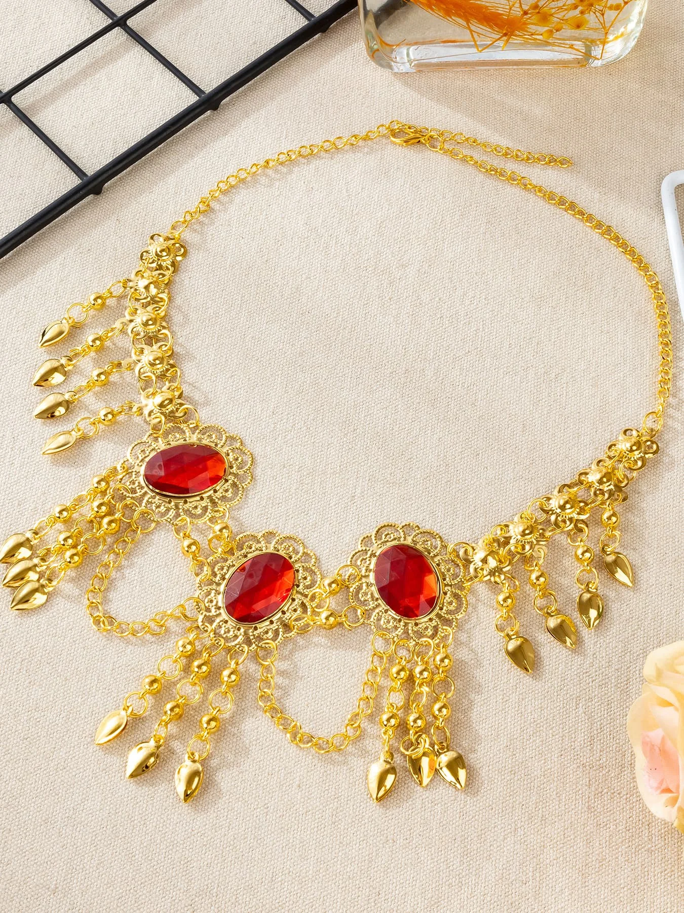 

Belly dance head chain, Indian dance accessories, dance performance, golden and shiny, ethnic style, exotic charm, headwear deco