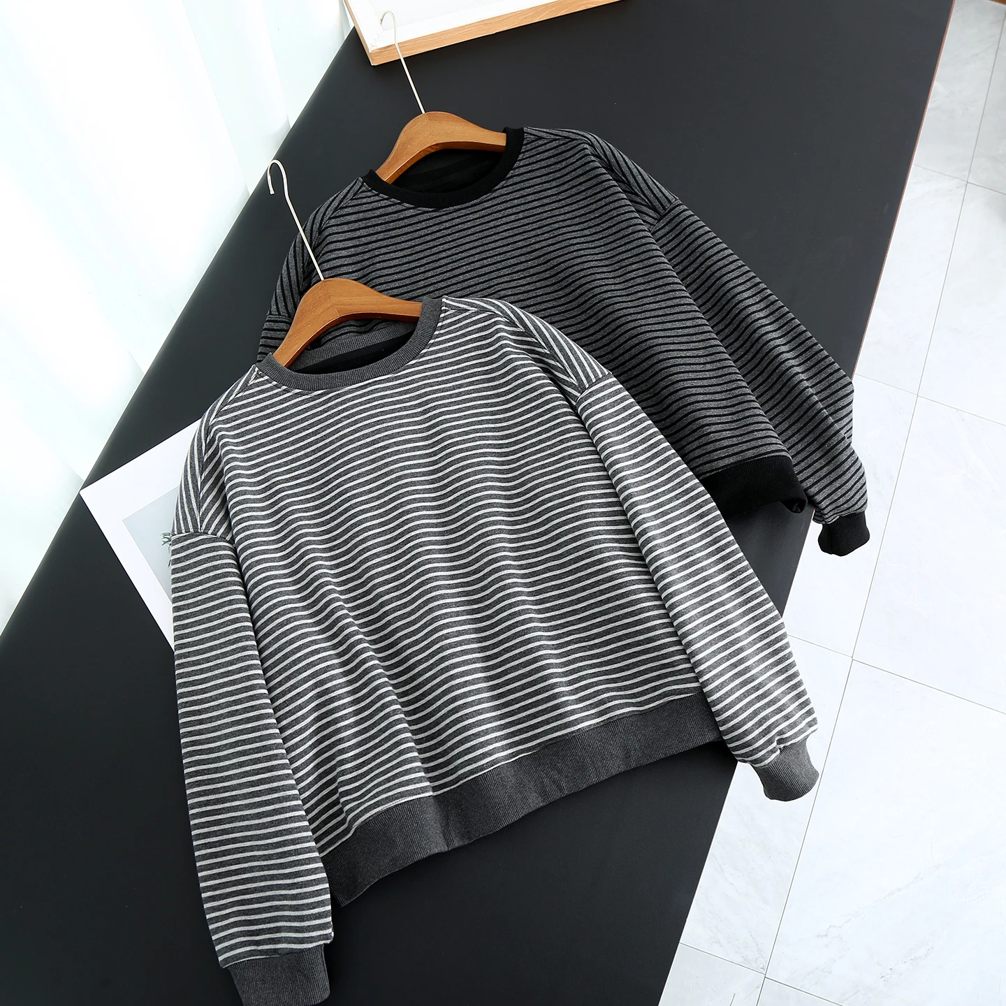 

Корейский женский свитшот оверсайз в стиле ретро с полосками, с круглым вырезом, удобный повседневный топ