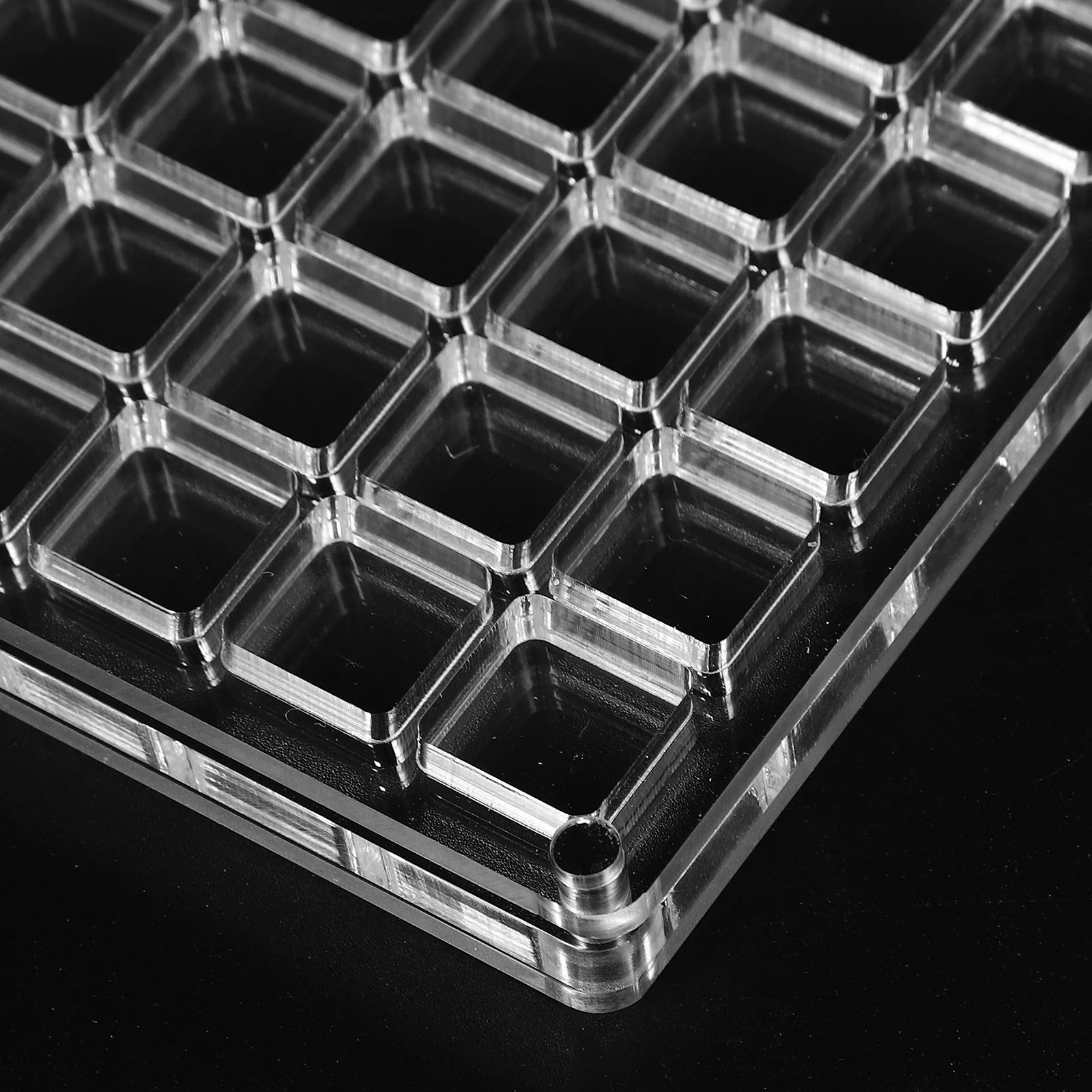 

36 Grids Magnetic Closure Art Acrylic Charm Organizer Display Case For Rhinestones Gems Nail Charms Container Gem Organizer Box